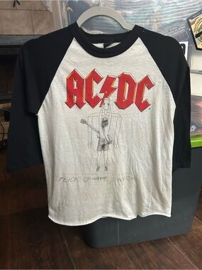 AC/DC Flick of the Switch world Tour Raglan Tee - Black & White Vintage 80’s
